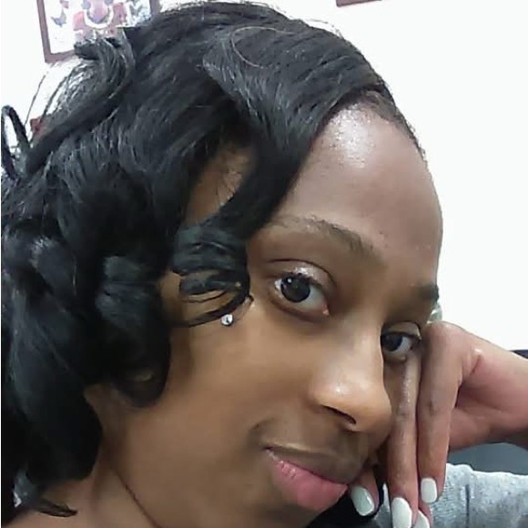 Meet your Posher, Tanya - Picture 2 of 7